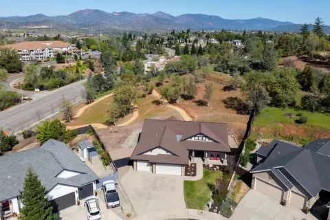 View/Area - 1300 Jen Ct, Redding, CA 96001 photo 2 of 4
