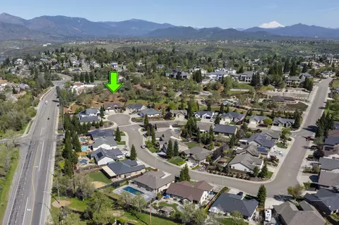 View/Area - 1300 Jen Ct, Redding, CA 96001 photo 3 of 4