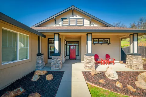 Exterior - 1300 Jen Ct, Redding, CA 96001 photo 2 of 3