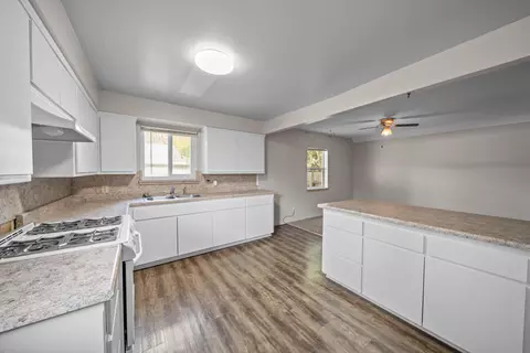 Kitchen - 2890 Silver St, Anderson, CA 96007 photo 1 of 1