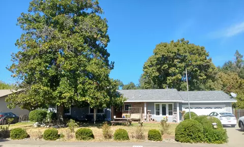 1756 Filaree Dr, Redding, CA 96002