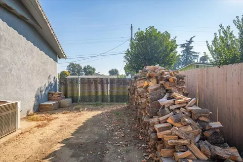 Exterior - 350 La Bray Ave, Red Bluff, CA 96080 photo 19 of 19