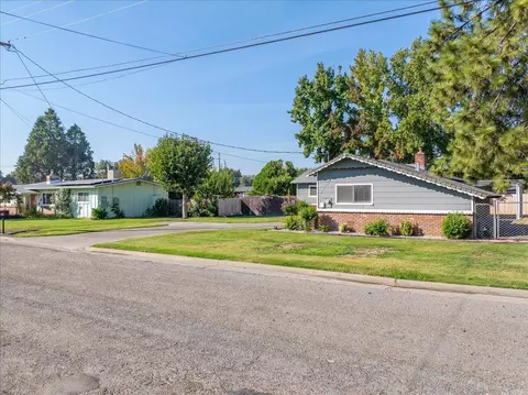 Exterior - 350 La Bray Ave, Red Bluff, CA 96080 photo 4 of 19