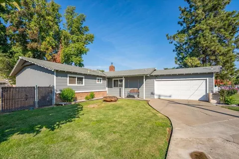 350 La Bray Ave, Red Bluff, CA 96080