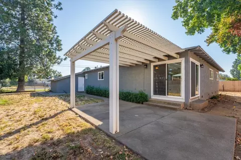 Exterior - 350 La Bray Ave, Red Bluff, CA 96080 photo 10 of 19