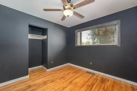 Bedroom - 350 La Bray Ave, Red Bluff, CA 96080 photo 2 of 4
