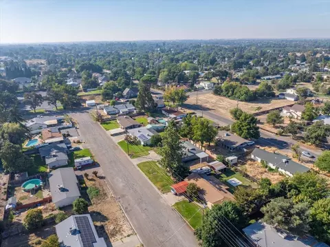 View/Area - 350 La Bray Ave, Red Bluff, CA 96080 photo 3 of 8