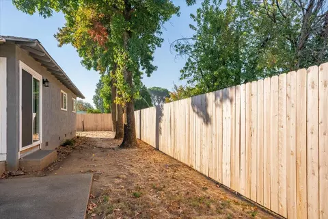 Exterior - 350 La Bray Ave, Red Bluff, CA 96080 photo 17 of 19