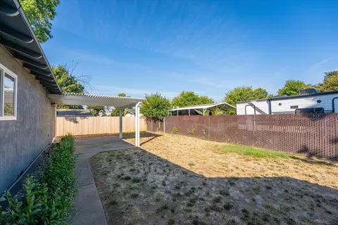 Exterior - 350 La Bray Ave, Red Bluff, CA 96080 photo 15 of 19