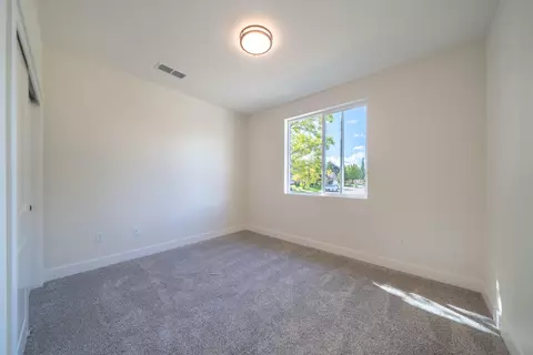 4697 Lofty Oak Dr, Redding, CA 96002 photo 16
