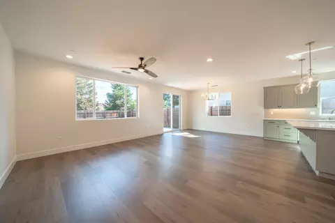 4697 Lofty Oak Dr, Redding, CA 96002 photo 6