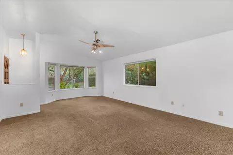 1820 Dakota Way, Redding, CA 96003 photo 9