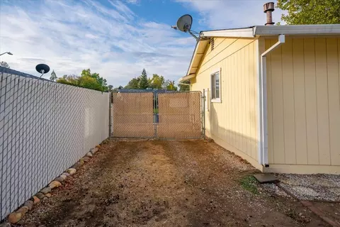 1820 Dakota Way, Redding, CA 96003 photo 31