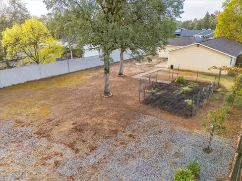 1820 Dakota Way, Redding, CA 96003 photo 24