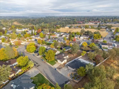 1820 Dakota Way, Redding, CA 96003 photo 28