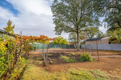 1820 Dakota Way, Redding, CA 96003 photo 36
