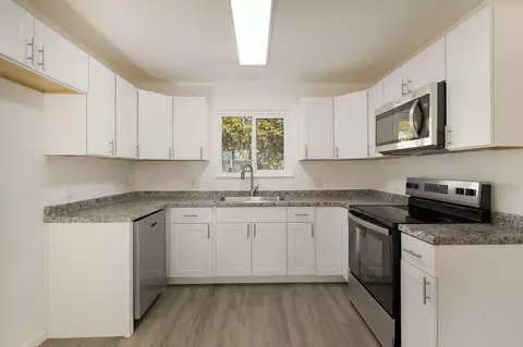 Kitchen - 2163 Sycamore Dr, Redding, CA 96001 photo 1 of 4
