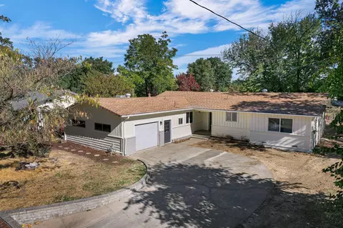 Exterior - 2163 Sycamore Dr, Redding, CA 96001 photo 4 of 13