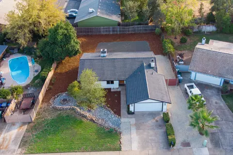 2641 Camulos Way, Redding, CA 96002