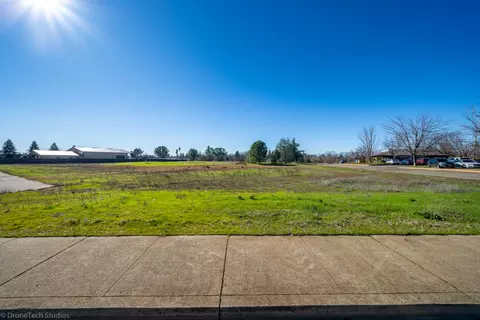 7530 Lockheed Dr, Redding, CA 96002 photo 9