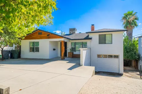 Exterior - 2417 Placer St, Redding, CA 96001 photo 2 of 13