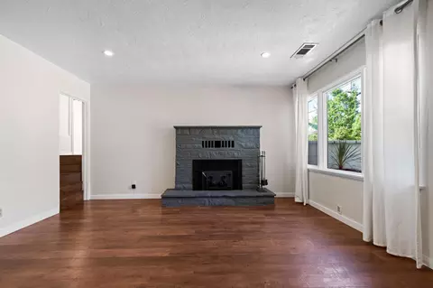 Living - 2417 Placer St, Redding, CA 96001 photo 2 of 4