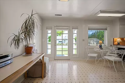 Entry Way - 85 Gurnsey Ave, Red Bluff, CA 96080 photo 1 of 3