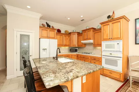 Kitchen - 3875 Mario Ave, Redding, CA 96001 photo 2 of 5