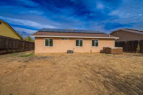 2015 Gentry Way, Red Bluff, CA 96080 photo 18