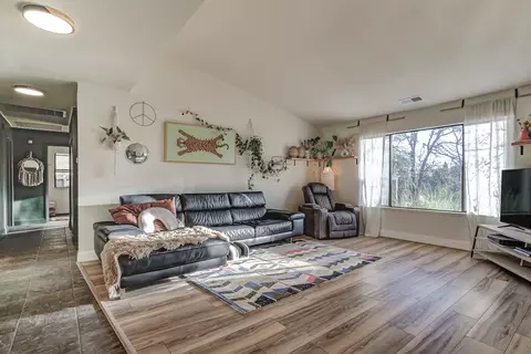 3651 Wasatch Dr, Redding, CA 96001 photo 10