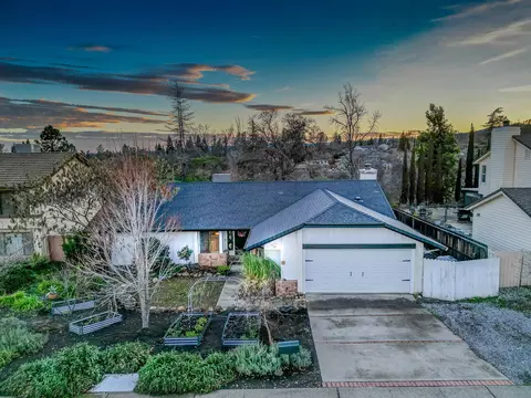 3651 Wasatch Dr, Redding, CA 96001