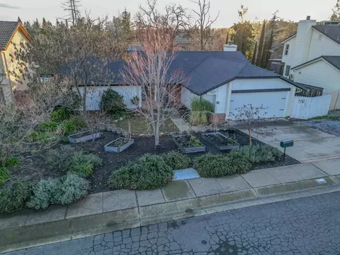 3651 Wasatch Dr, Redding, CA 96001 photo 3