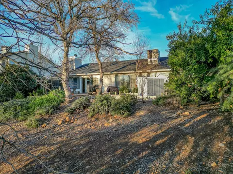 3651 Wasatch Dr, Redding, CA 96001 photo 4