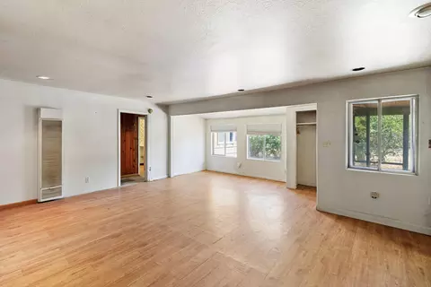 Living - 8606 Airport Rd, Redding, CA 96002 photo 3 of 8