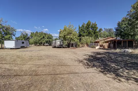 Exterior - 8606 Airport Rd, Redding, CA 96002 photo 10 of 17