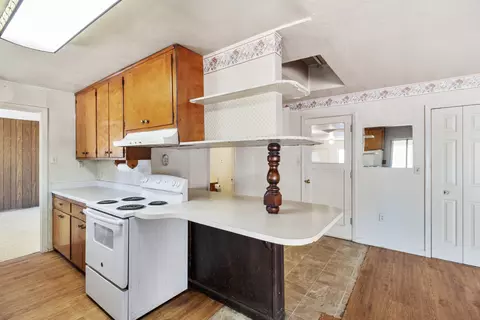 Kitchen - 8606 Airport Rd, Redding, CA 96002 photo 2 of 3