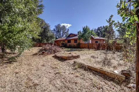 Exterior - 8606 Airport Rd, Redding, CA 96002 photo 15 of 17
