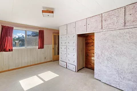 Bedroom - 8606 Airport Rd, Redding, CA 96002 photo 2 of 6