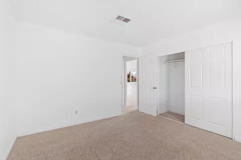 Bedroom - 4381 Eagle Nest Rd, Redding, CA 96003 photo 4 of 6