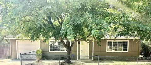 945 Aloha St, Red Bluff, CA 96080
