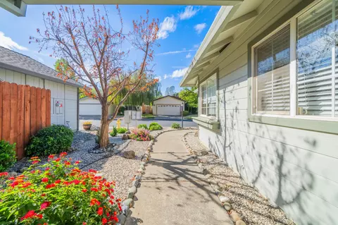 Exterior - 463 Yolla Bolly Trl, Redding, CA 96003 photo 4 of 9