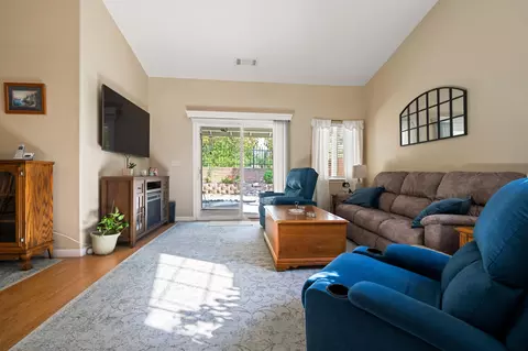 Living - 463 Yolla Bolly Trl, Redding, CA 96003 photo 2 of 2