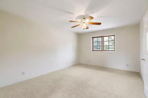 Bedroom - 8149 Secluded Valley Dr, Redding, CA 96001 photo 5 of 6