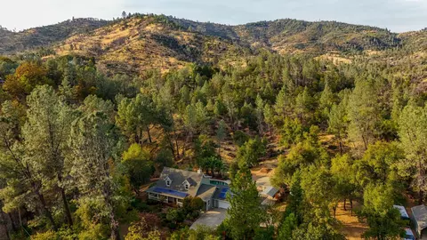 View/Area - 8149 Secluded Valley Dr, Redding, CA 96001 photo 3 of 7