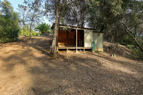 Exterior - 8149 Secluded Valley Dr, Redding, CA 96001 photo 17 of 19