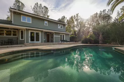 Exterior - 8149 Secluded Valley Dr, Redding, CA 96001 photo 6 of 19