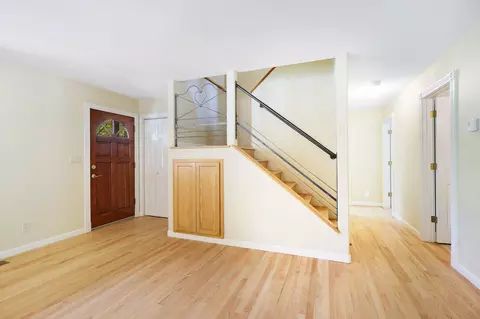 Living - 8149 Secluded Valley Dr, Redding, CA 96001 photo 10 of 10