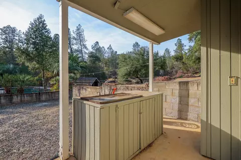 Exterior - 8149 Secluded Valley Dr, Redding, CA 96001 photo 14 of 19
