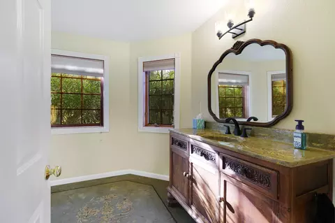 Bath - 8149 Secluded Valley Dr, Redding, CA 96001 photo 1 of 5