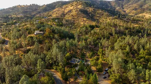 View/Area - 8149 Secluded Valley Dr, Redding, CA 96001 photo 5 of 7